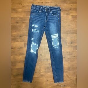 American Eagle distressed jeans- size 6